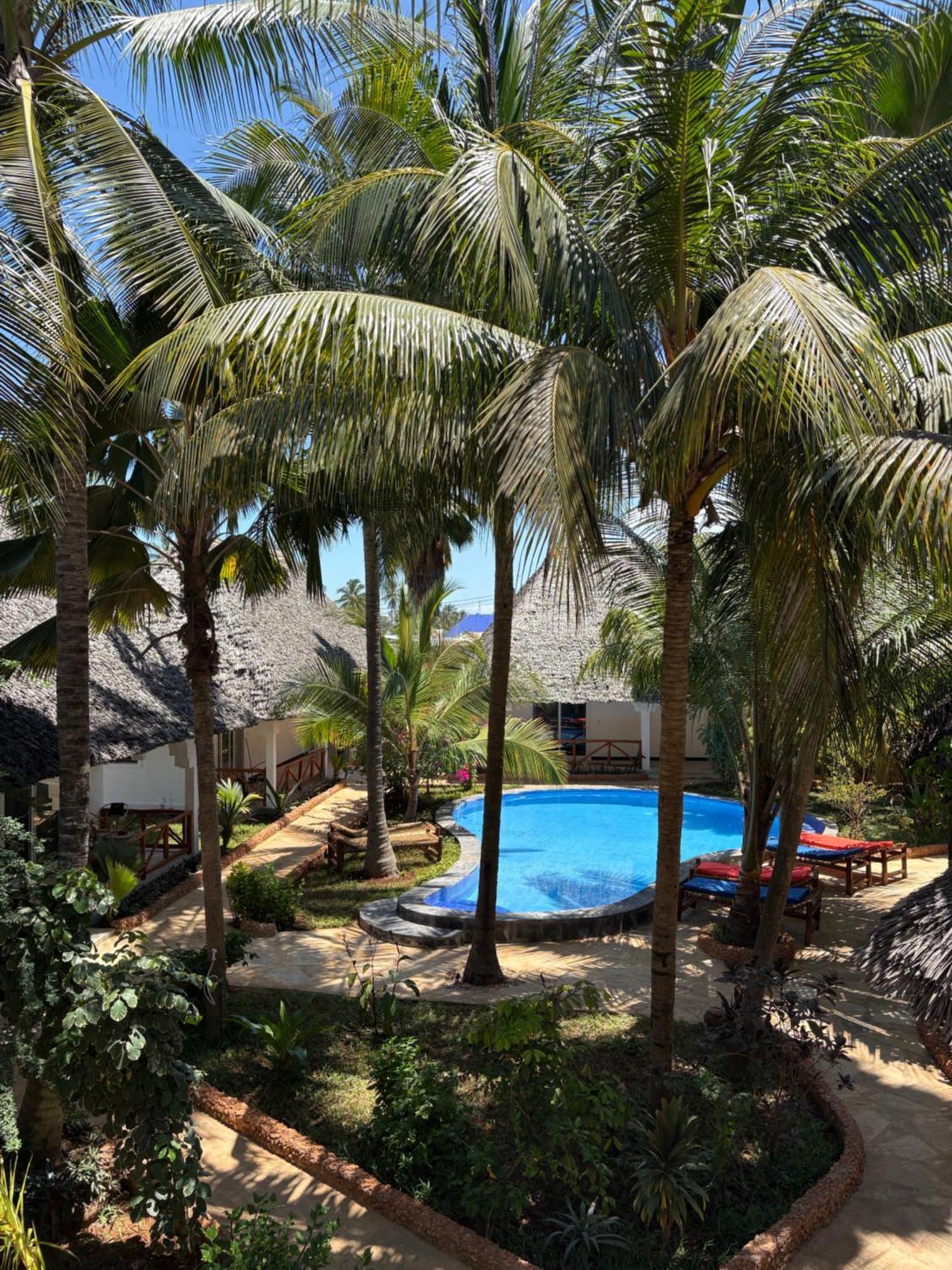 African Bungalows Nungwi Bagian luar foto