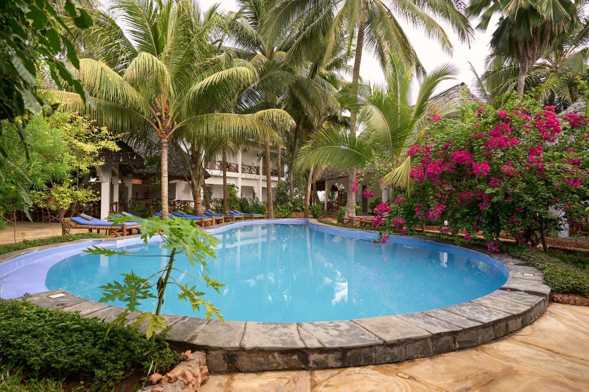 African Bungalows Nungwi Bagian luar foto