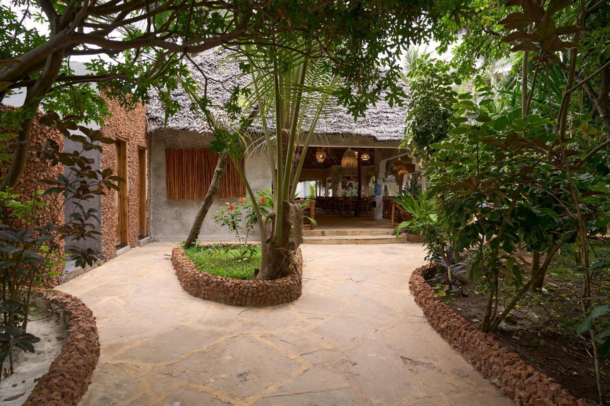 African Bungalows Nungwi Bagian luar foto