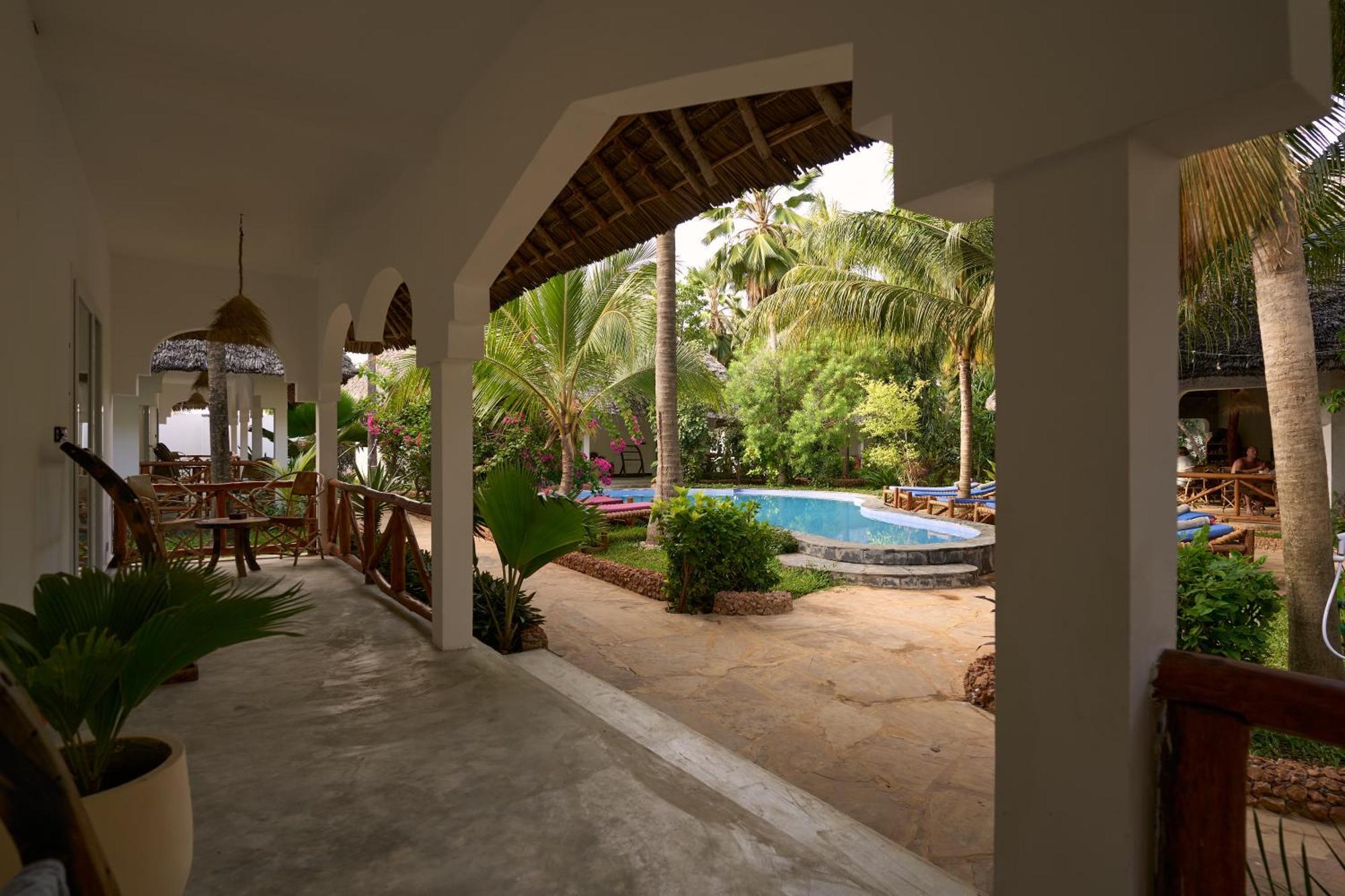 African Bungalows Nungwi Bagian luar foto