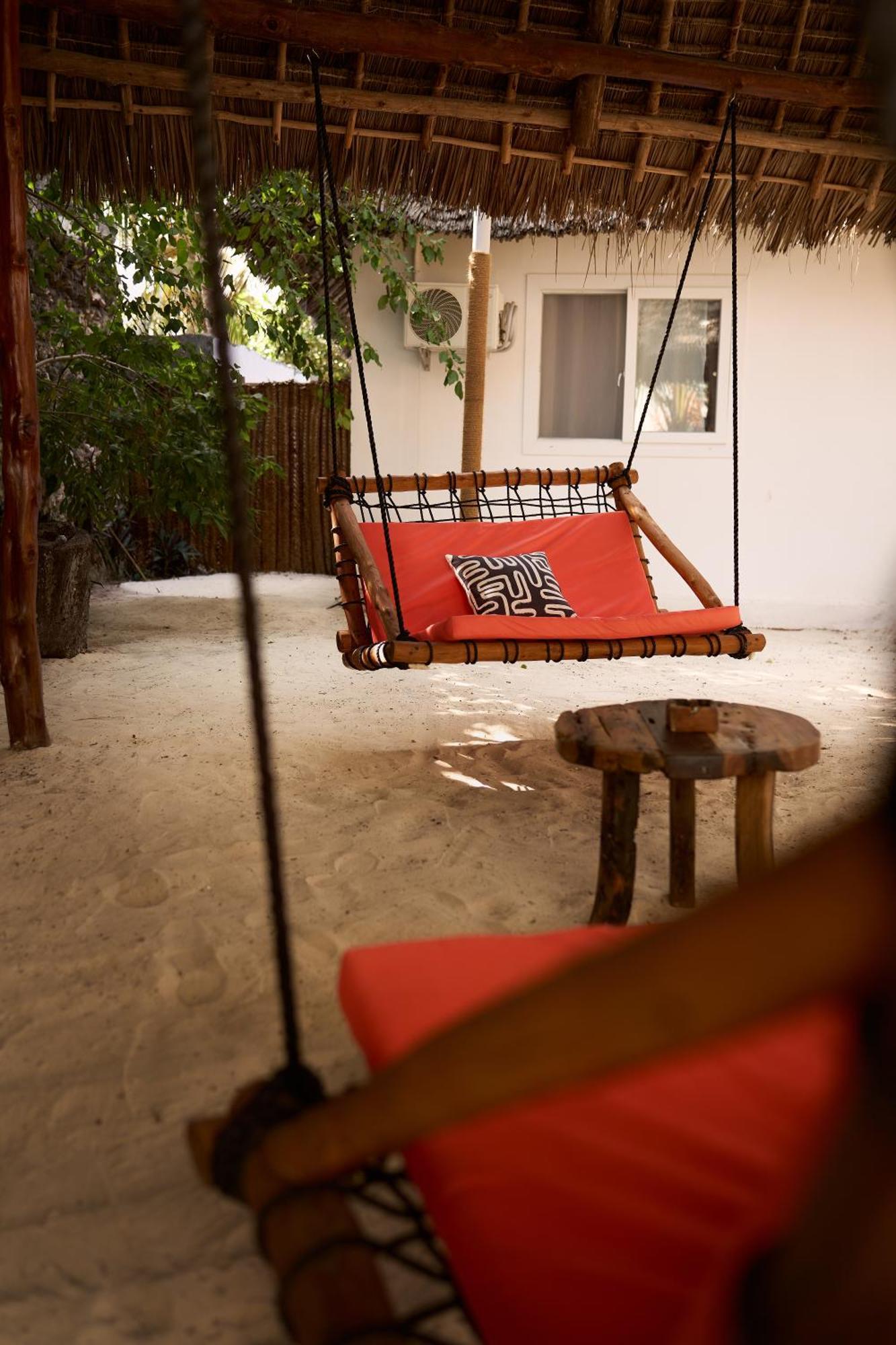 African Bungalows Nungwi Bagian luar foto