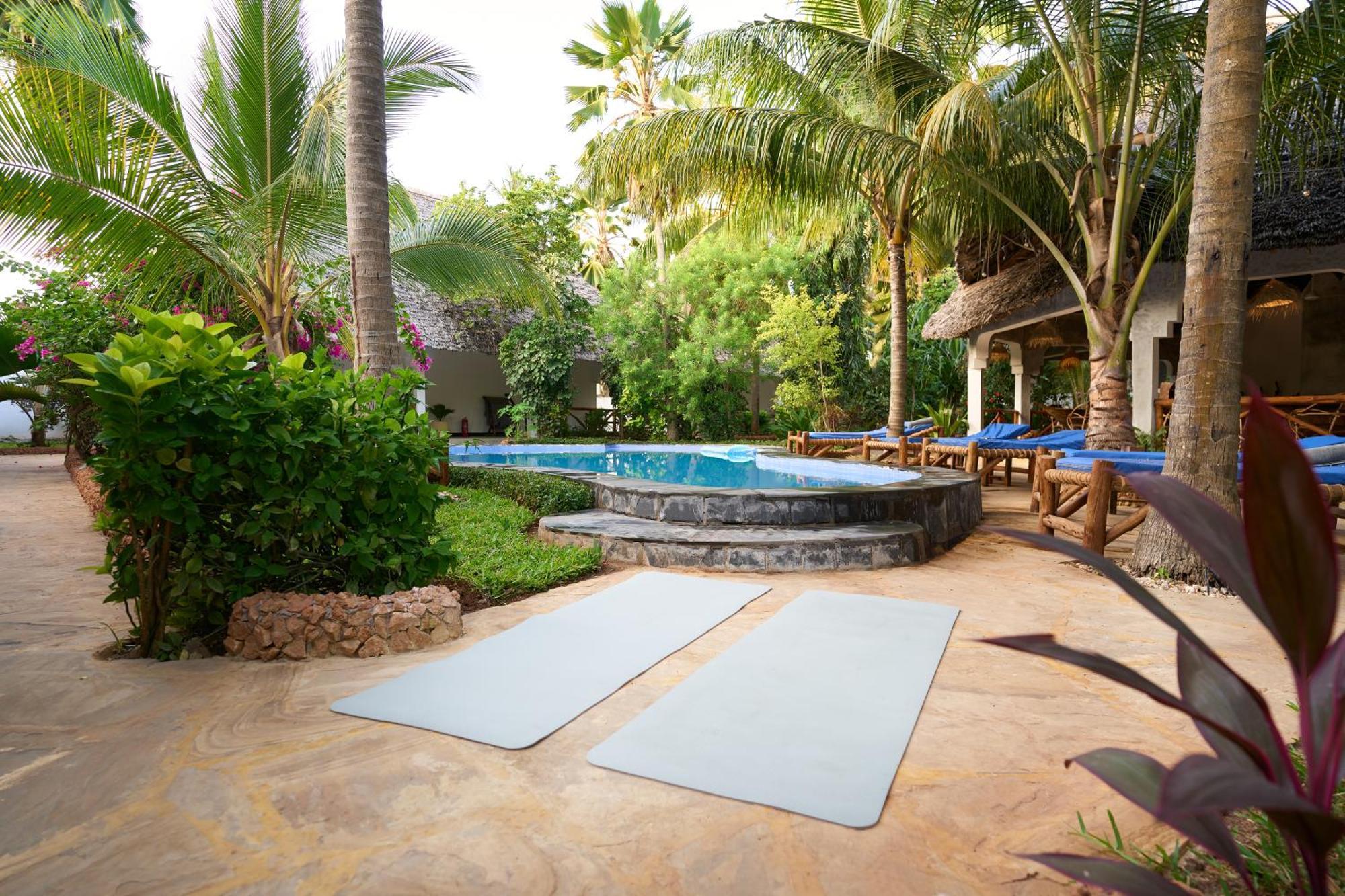 African Bungalows Nungwi Bagian luar foto