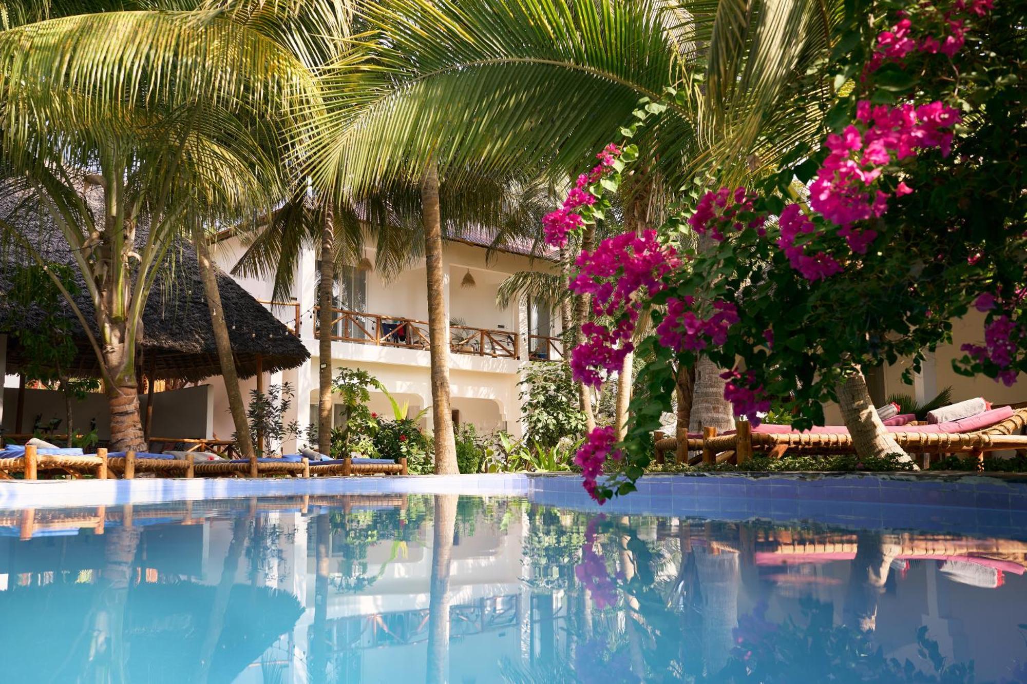 African Bungalows Nungwi Bagian luar foto